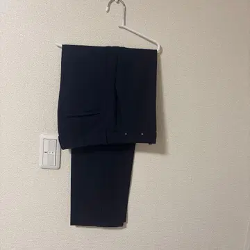 미사용 UNIQLO 감동 슬림 팬츠 L 네이비 미싱 마감 67cm