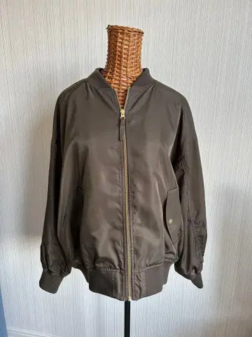 GLOBALWORK 경쾌한 발수 MA-1 카키 브라운