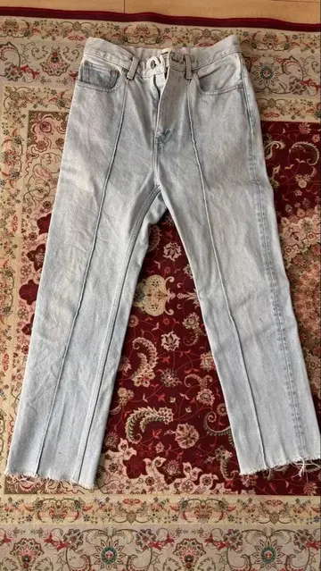 몽키타임 컷오프 팬츠 라이트 블루 데님