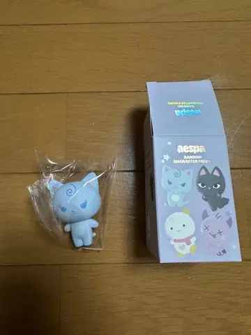 공식 aespa 카리나 캐릭터 피규어