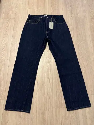 사이즈 34 시오타 뉴 스트레이트 데님 네이비