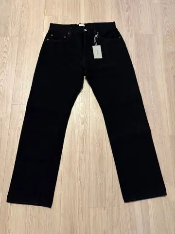 사이즈 34 시오타 뉴 스트레이트 데님 블랙