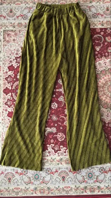 JOHNBULL 그린 벨로아 플리츠 팬츠