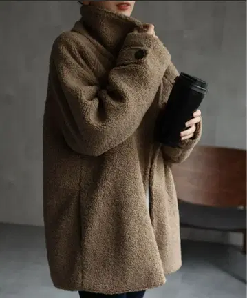 오버 사이즈 브라운 보아 자켓