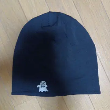 Bohemians 블랙 니트 모자 고스트 자수