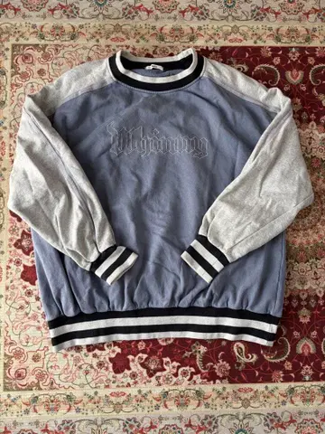 Whinny 자수 로고 트레이닝복 블루