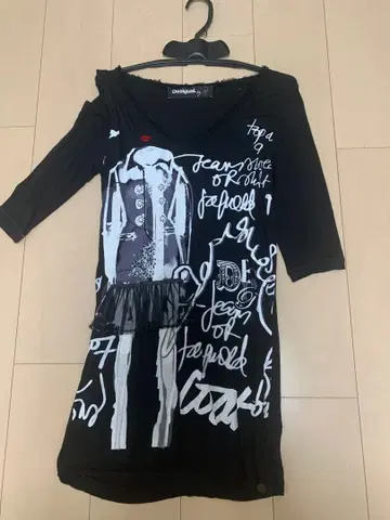 Desigual 데시구알 긴팔 7부 소매 티셔츠 블랙 여성용 M