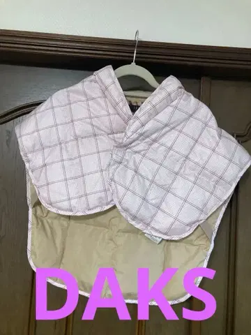 DAKS 깃털 어깨 베스트