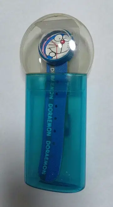 도라에몽 시계 2개 세트 파랑과 옐로우 컬러