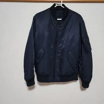 유니클로 MA-1 네이비