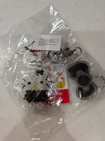 키티 LOWRYS FARM Me% HELLO KITTY 비즈 블랙