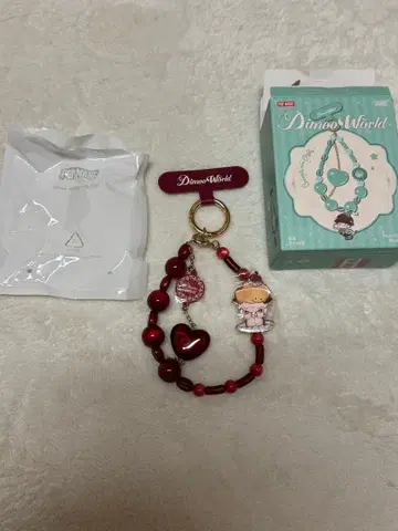 POPMART DIMOO 폰 참 Caramel hug