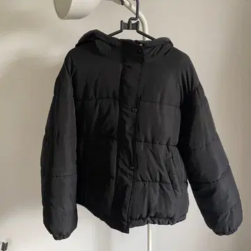 EGOIST 블랙 다운 자켓 M 사이즈 후드 부착