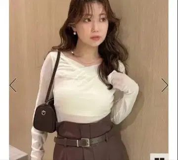 [ 새상품급 ] FRAY I.D 데콜테 턱 플로키 튤 상의