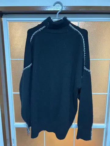 한국, 깔끔 터틀넥 스티치 니트