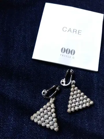 트리플오우 레이스 그레인 트라이앵글 귀찌