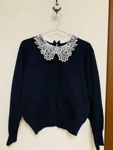 네이비 긴팔 상의 레이스 옷깃 새상품