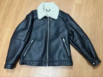 ZARA 보아 카라 부착 블랙 가죽 자켓 42 사이즈