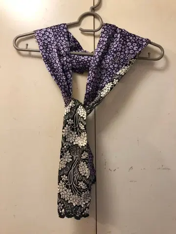 시착만 한 상품 안나수이 ANNA SUI 실크 스카프 이세탄