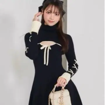 다리치 바이컬러 리본 디자인 니트 미니 원피스 블랙