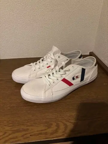 LACOSTE 화이트 스니커즈 42
