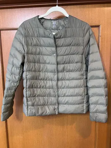 유니클로 퍼프 테크 카키 다운 자켓 L