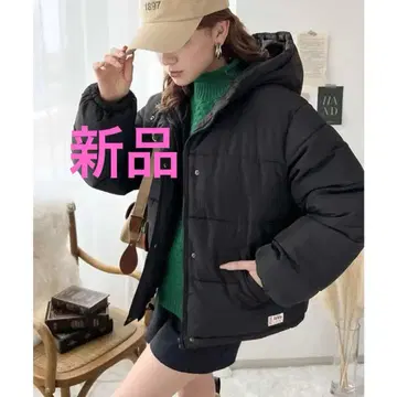 새상품 클래식 엘프 후드 부착 페이크 다운 코트 블랙