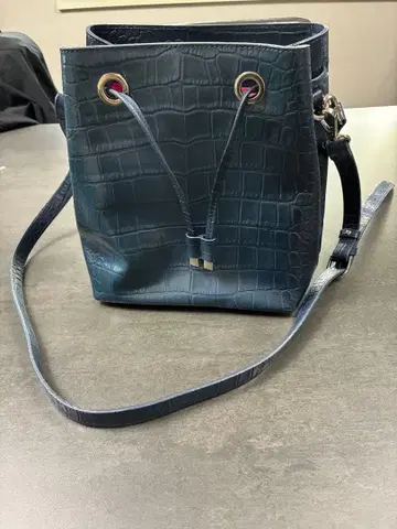 cat in the closet 크로커다일 2way 숄더백