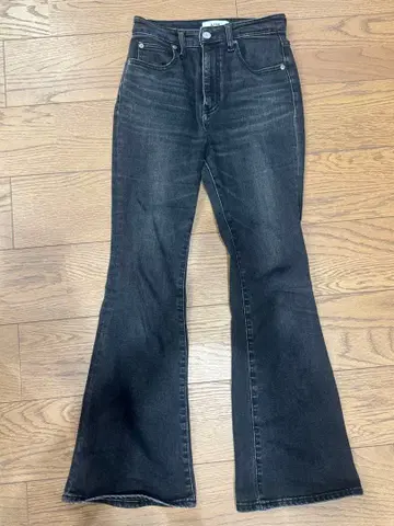 AZUL by moussy 다크 그레이 부츠컷 데님 S 플레어 팬츠