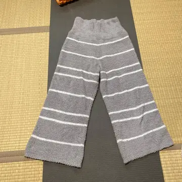 젤라또피케 그레이와 화이트의 스트라이프 룸웨어