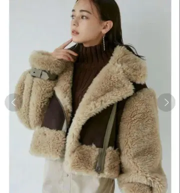 보아 자켓 숏 기장 베이지 브라운 MURUA