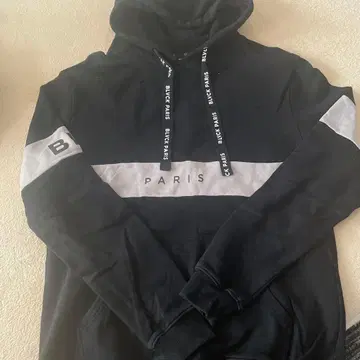 BLVCK PARIS 후드 부착 후드티 S 사이즈