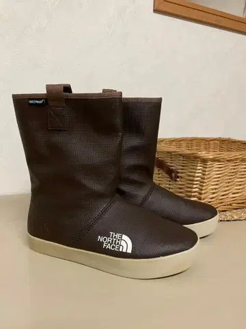 TRAVERSE BC BOOT2 23cm 다크 브라운