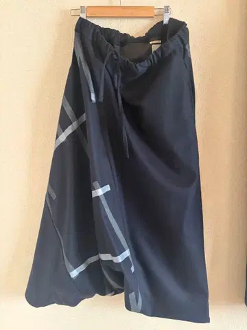 SOU SOU 네이비 컬러 사루엘 팬츠 후지