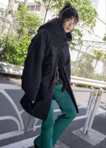 PERVERZE 나일론 퍼퍼 롱 다운 재킷