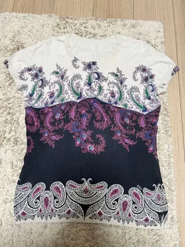 에트로 반팔 T셔츠 M 사이즈