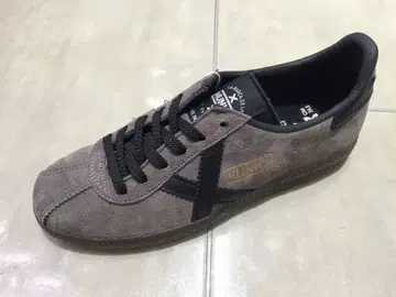 정가 17,600엔 EUR 42 munich barru suede