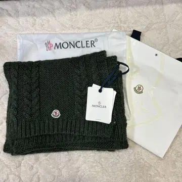 긴급 가격 인하 MONCLER 다크 그린 머플러
