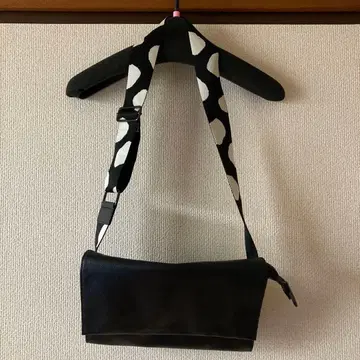 ear PAPILLONNER 블랙 가죽 숄더백