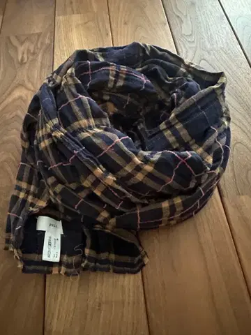 prit 셔링 몰 체크 스톨 네이비 새상품급