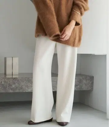 화이트 와이드 팬츠