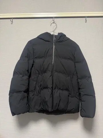 UNIQLO 블랙 심리스 다운 후드 부착 M 사이즈