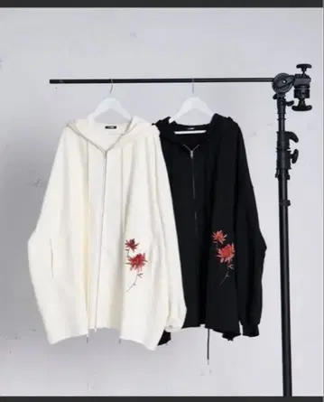 자수 집업 후드티 화이트/블랙