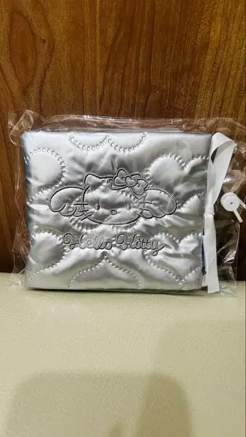 시마무라 모노톤 키티 블랙 키티 퀼팅 앨범 실버 씰
