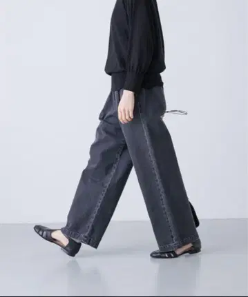 카구레 페이드 데님 이지 팬츠 블랙