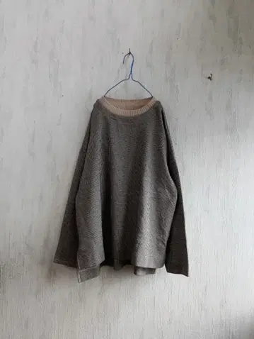 콩제페이에 하운드투스 리브 포함 풀오버 상의