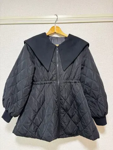 빅 칼라 퀼팅 페플럼 블루종