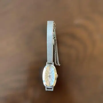 캐서린 햄넷 워치 KH-9007