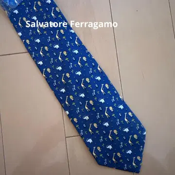 Salvatore Ferragamo 실크 넥타이 동물 패턴 네이비