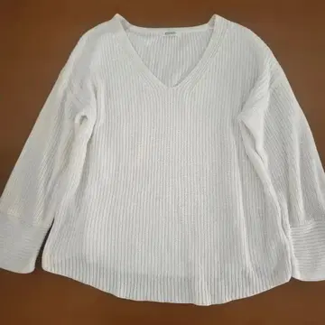 PLST 플라스테 풀오버 니트 V넥